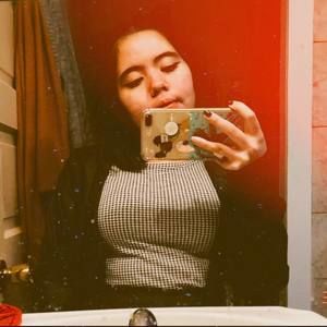 Meet your Posher, Jenny